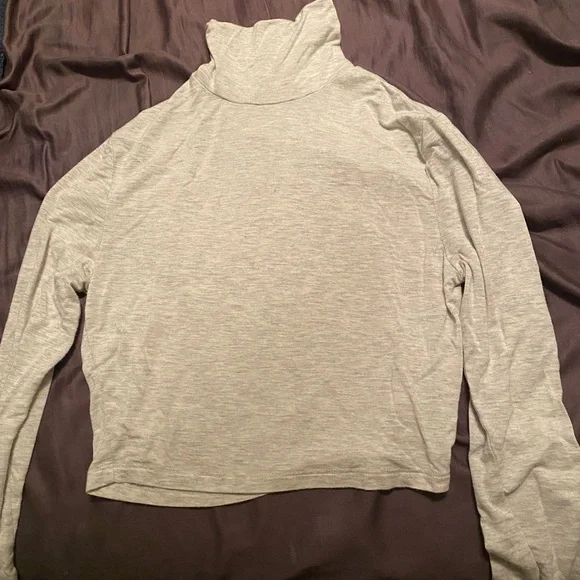 Turtleneck long sleeve top - Picture 3 of 4